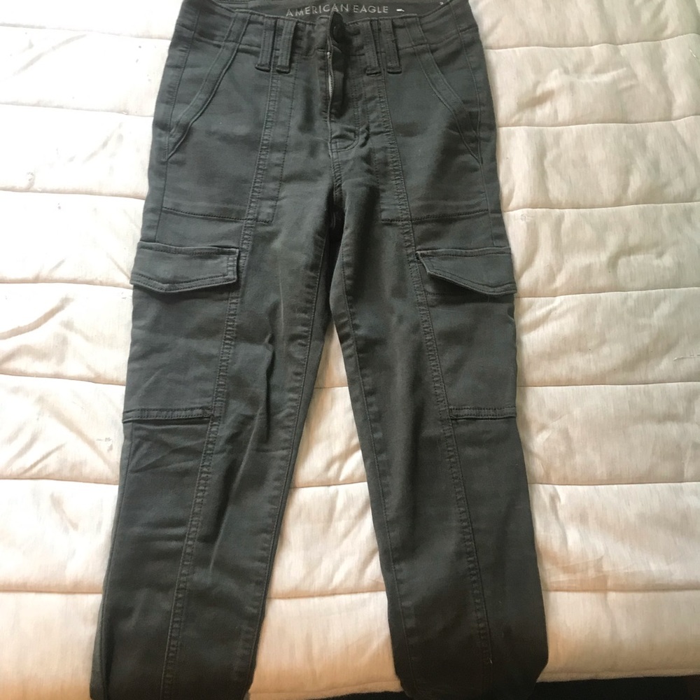 Women’s Olive Cargo Jeans - AE Size 2